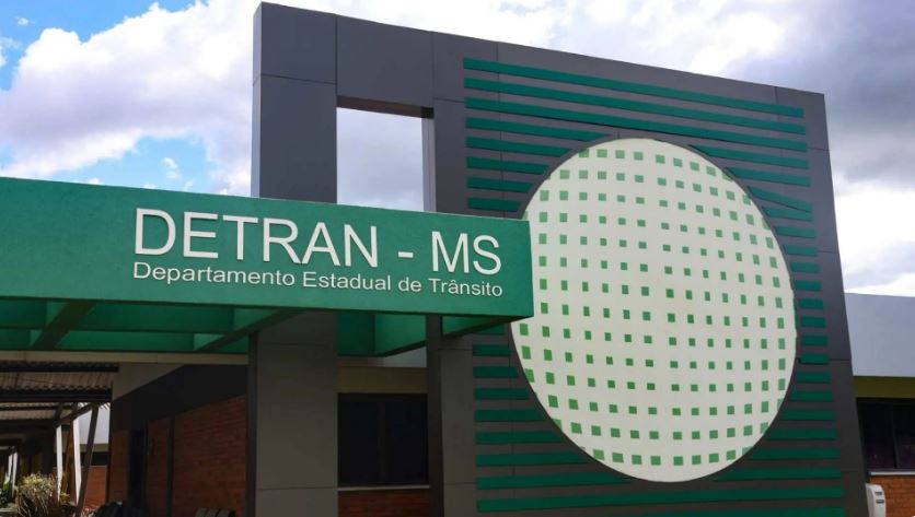 Detran-MS firma contrato emergencial de quase R$ 3 milhões para transporte de servidores e estudantes