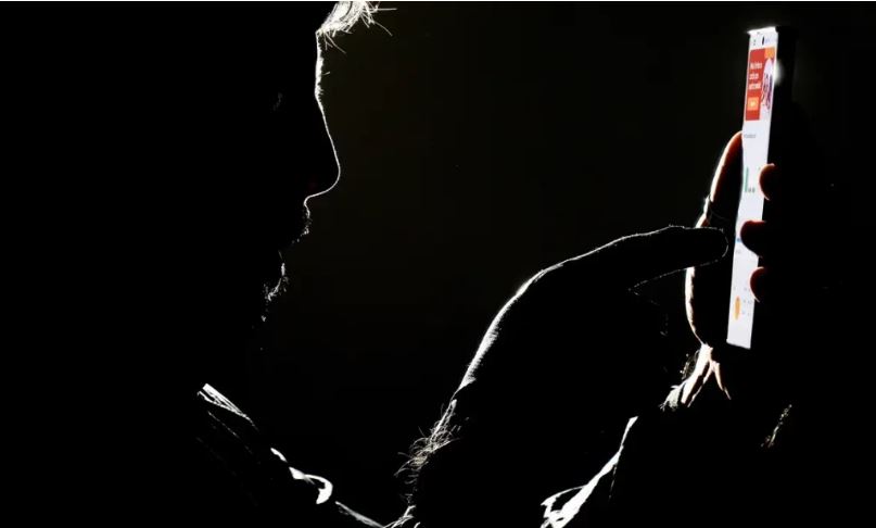 Conteúdos violentos contra mulheres viralizam nas redes e acendem alerta sobre misoginia