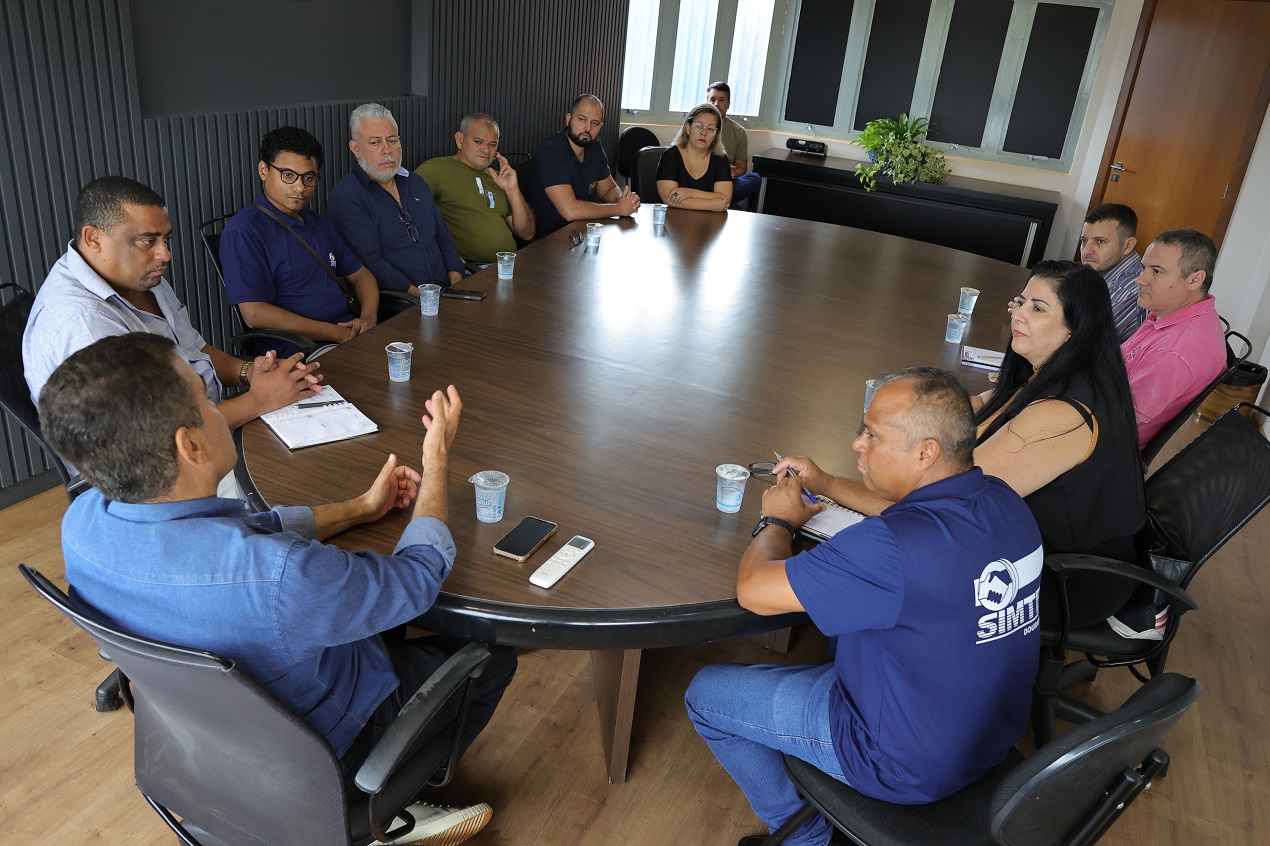 Prefeitura anuncia reajuste salarial de 4,5% para os servidores municipais de Dourados