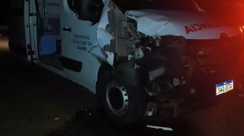 Ambulância atropela e mata mulher na BR-463 entre Dourados e Ponta Porã