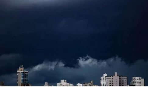 Ciclone extratropical atinge MS e provoca alerta de tempestades até sexta