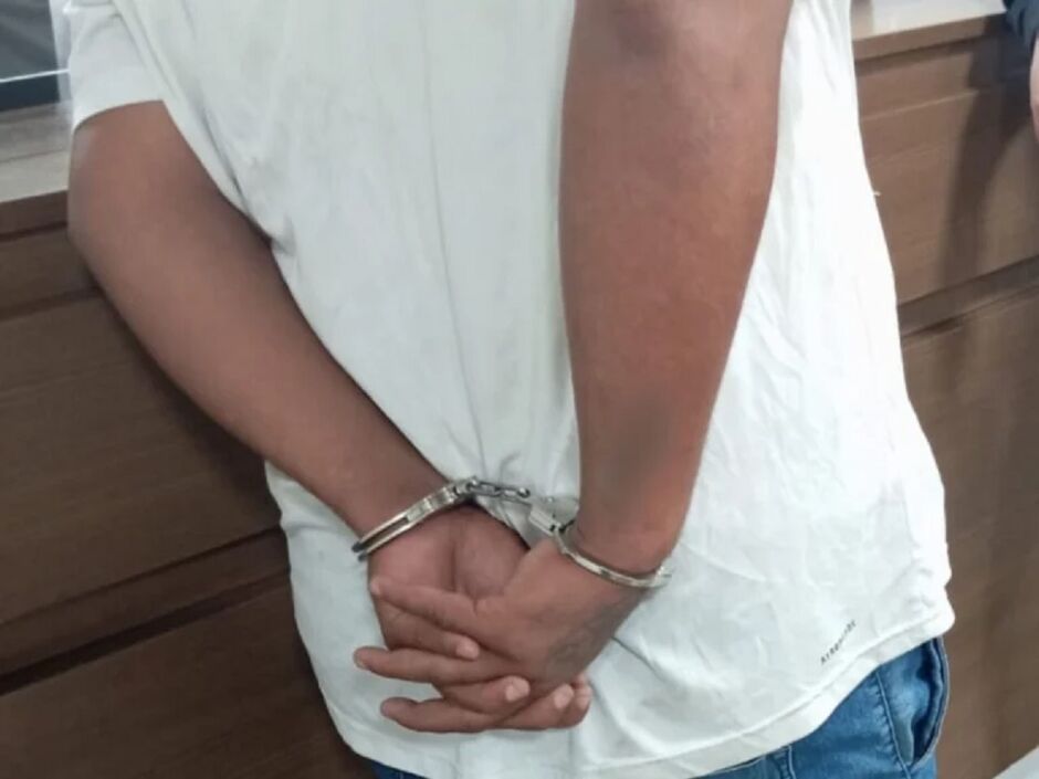 Homem é preso após ameaçar matar o próprio filho em Juti