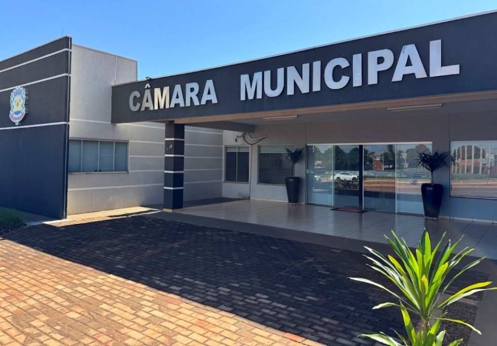 Ivinhema abre concurso público com oportunidades para nível médio e superior