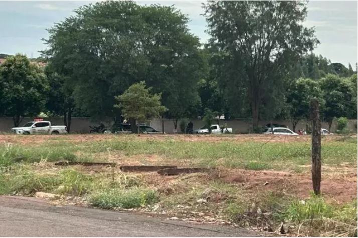 Corpo de vítima de feminicídio é violado após sepultamento em Eldorado