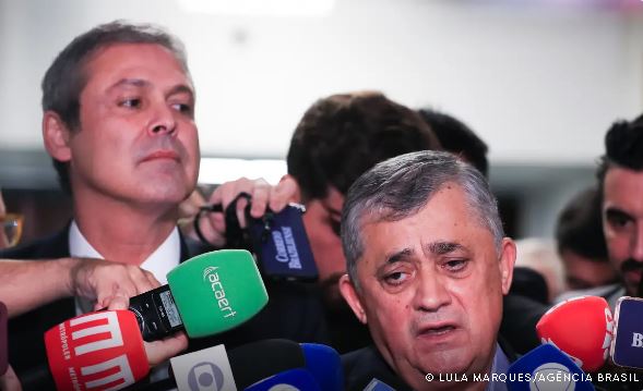 José Guimarães diz ser contra socorro do governo federal ao BRB