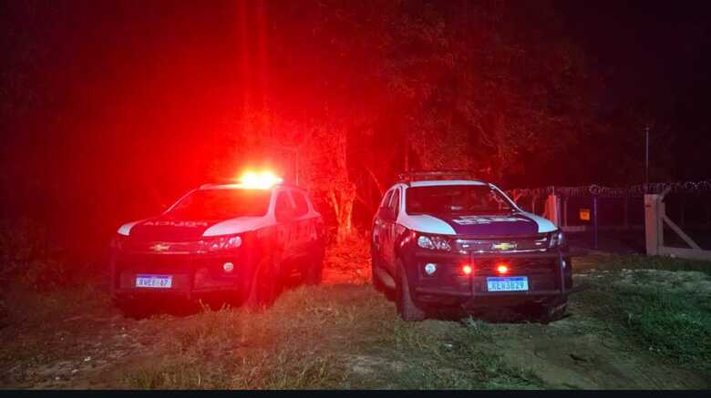 Suspeito de tentativa de roubo morre em troca de tiros com policiais