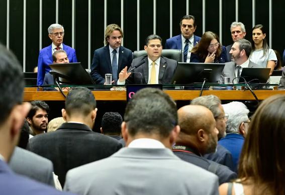 Veto ao PL da Dosimetria é rejeitado e pode acelerar progressão de pena de Bolsonaro