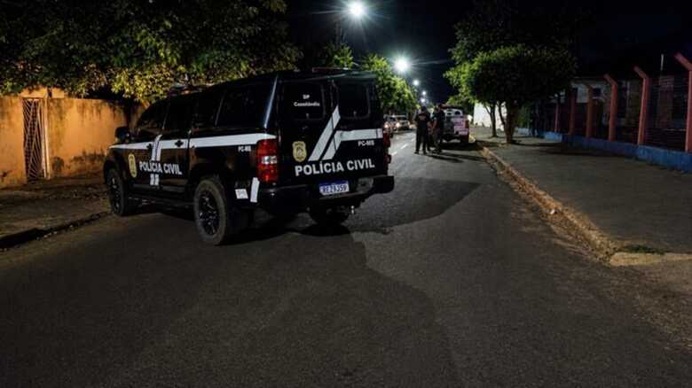Homem é morto a tiros ao levar brinquedos dos filhos na casa da ex em Cassilândia